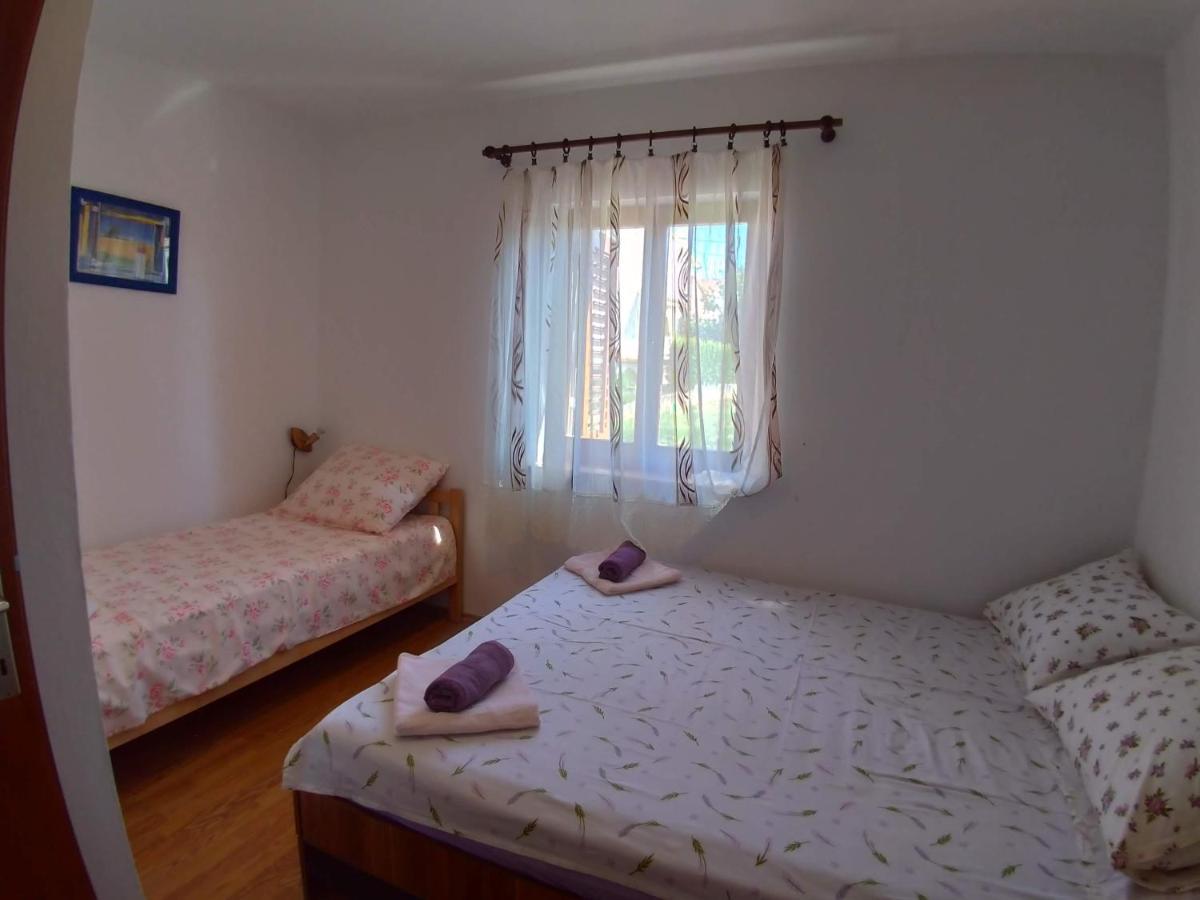 Apartment Njivice 15904B Esterno foto