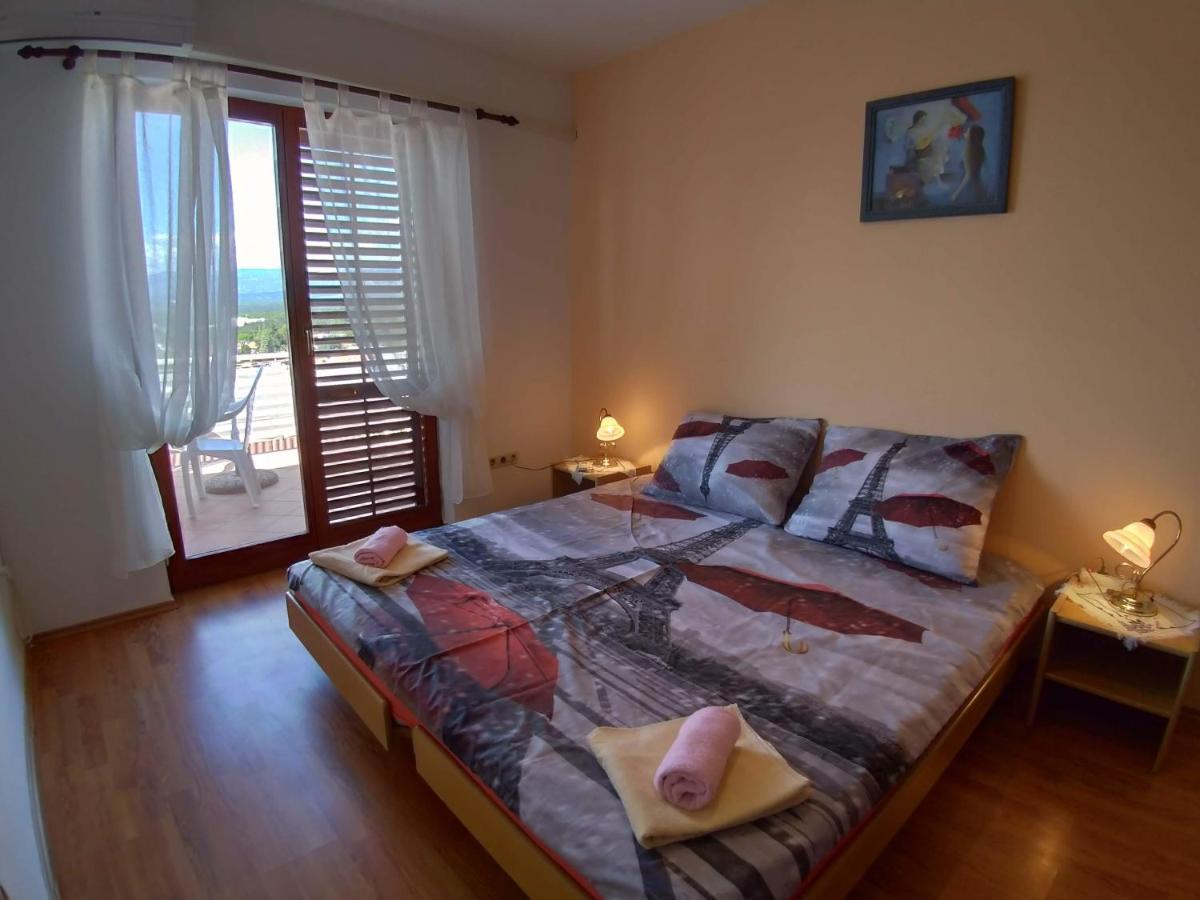 Apartment Njivice 15904B Esterno foto